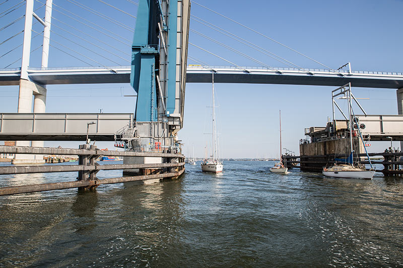 Rügendamm und Rügenbrücke in Stralsund